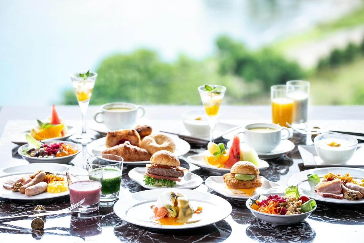 Royton Sapporo Hotel Kültér fotó A typical breakfast buffet