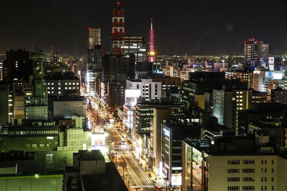 Royton Sapporo Hotel Kültér fotó View of the city at night